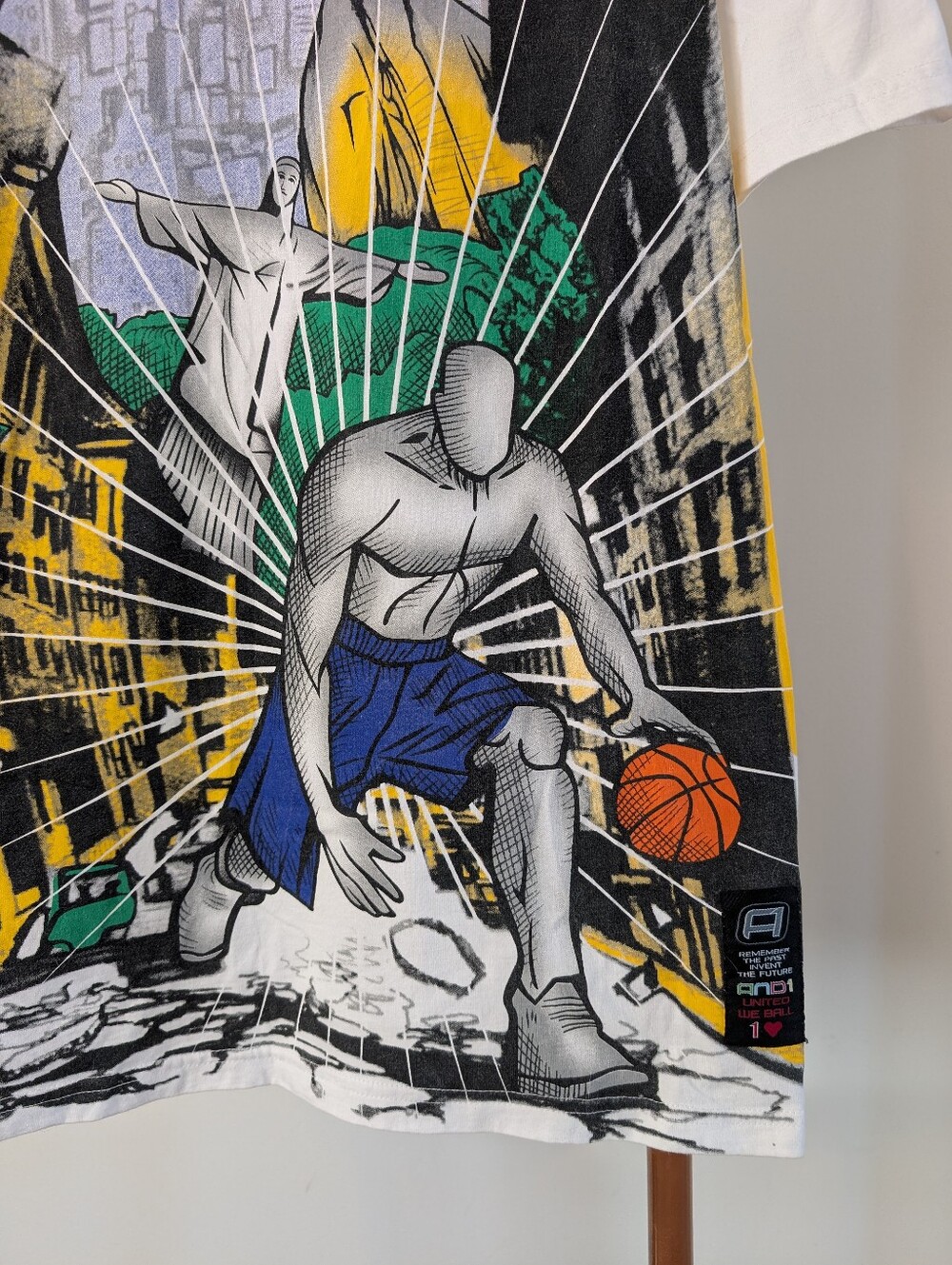 🏀 AND1 🏀 Vintage Y2K   "All-Over Print" (AOP) Streetball T-shirt (Unworn) - Picture 3 of 12